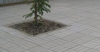 Качественная тротуарная плитка серого цвета в Куйбышеве в октябре