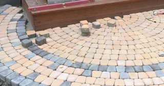 Укладка плитки на крыльцо в Куйбышеве по цене от 830 руб. за м² | ТротуарнаяПлитка