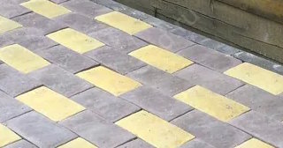 Укладка тротуарной плитки вокруг дома в Куйбышеве - цены от 830 руб.