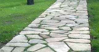 Профессиональная укладка камня на дорожки в Куйбышеве в октябре
