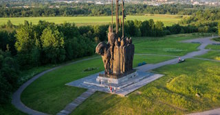 Благоустройство памятников в Куйбышеве от 933 руб. – компания ТротуарнаяПлитка