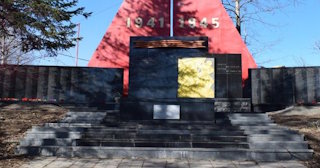 Профессиональное благоустройство памятников в Куйбышеве в октябре