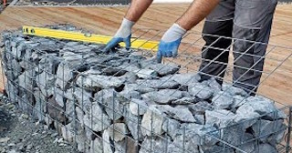 Устройство подпорной стенки из габионов в Куйбышеве в октябре